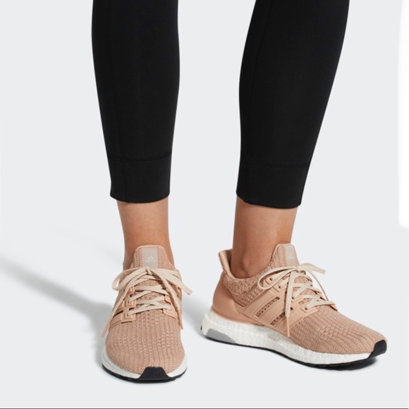 NWT adidas UltraBoost 4.0 Ash Pearl - Picture 3 of 7